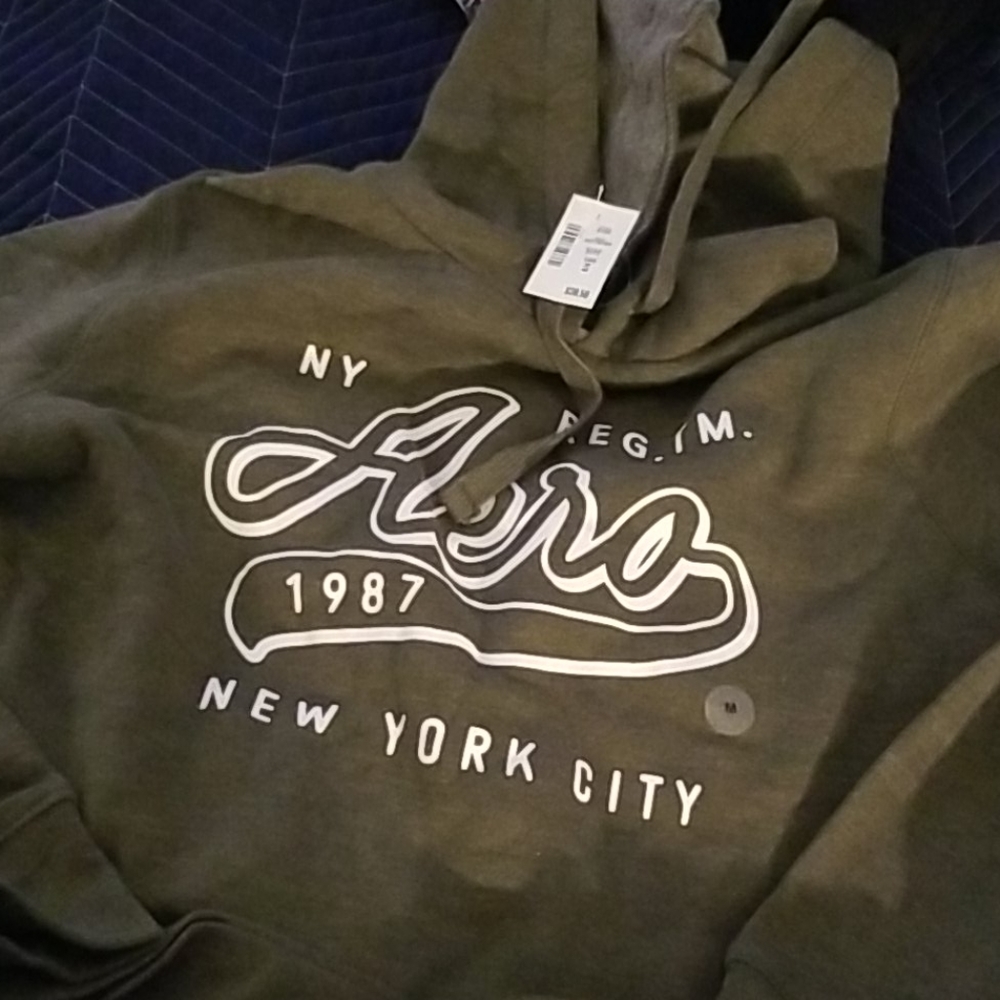 Sweatshirt - Picture 3 of 3